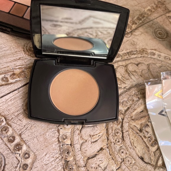 Make up - Picture 3 of 7